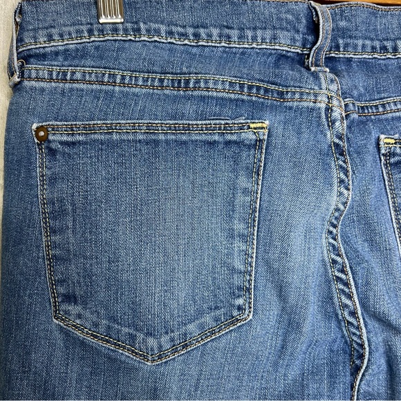 Old Navy The Flirt Women's Low Rise Denim Jeans Blue Size 12 - Picture 4 of 16